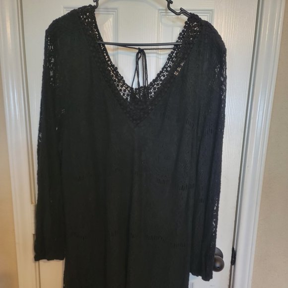Avenue Tops - Avenue Aveology Jocelyn crochet tunic, black, plus 26/28
